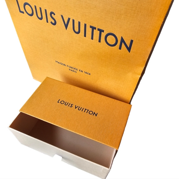 Lv paper bag and box - Picture 2 of 10
